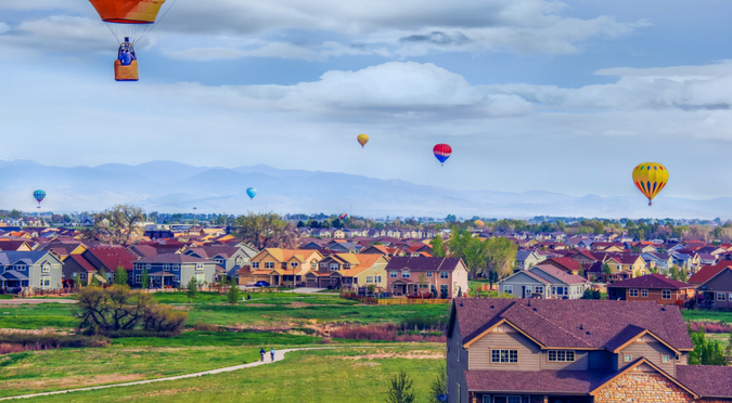 balloons_over_Colorado_community